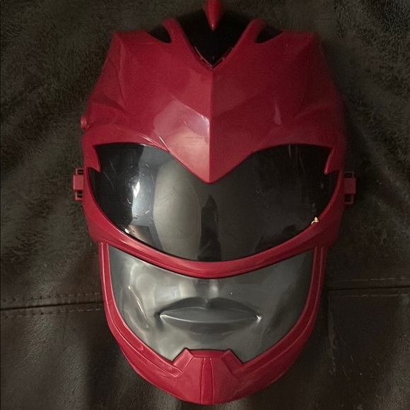 Red Power Rangers Helmet - Picture 1 of 2